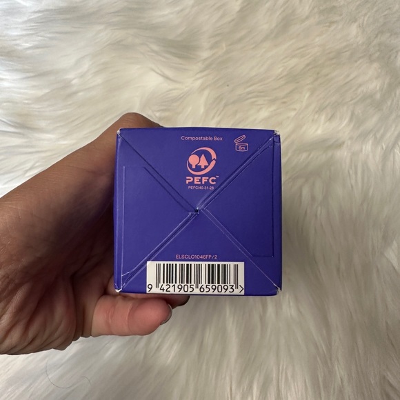 EMMA LEWISHAM
Illuminating Oil Cleanser - Picture 4 of 8